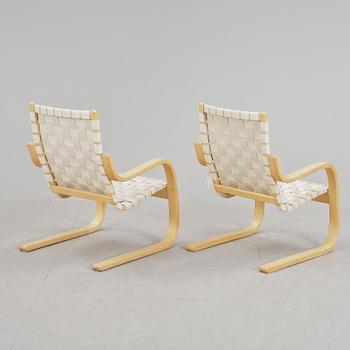 FÅTÖLJER, ett par. Modell 406, Alvar Aalto. Modellen formgiven 1947.