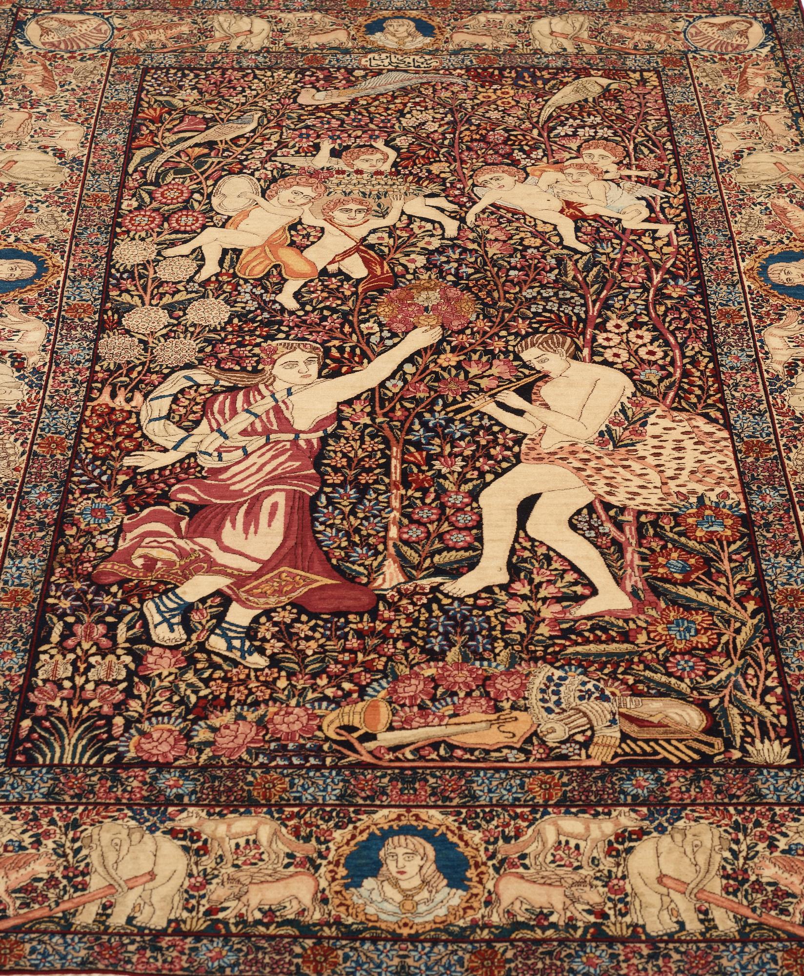 ANTIQUE KERMAN LAVER FIGURAL. 218,5 x 139,5 cm.