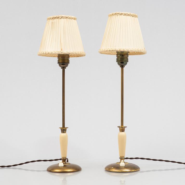 Bertil Brisborg, a pair of table lamps model "32149", Nordiska Kompaniet, 1940s-50s.