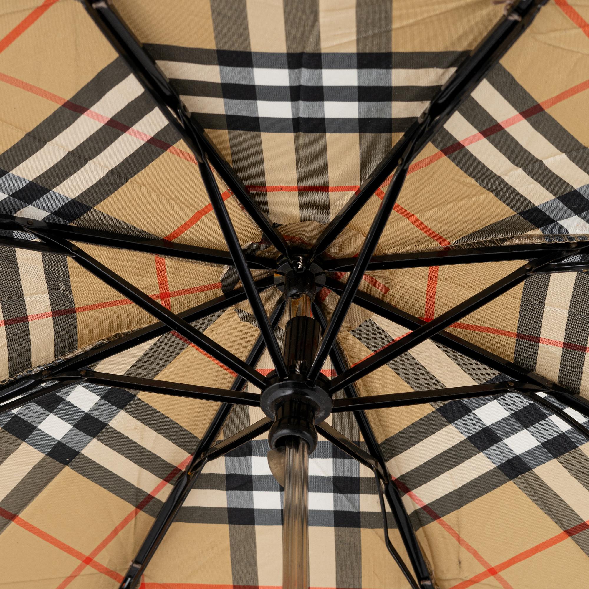 Burberry an umbrella. Bukowskis