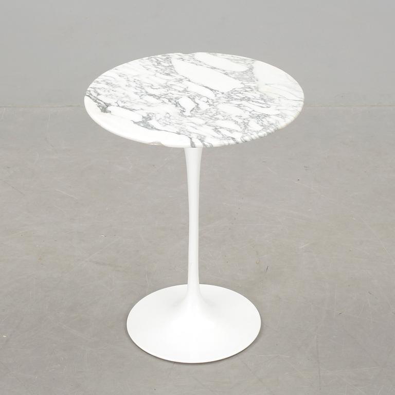 SOFFBORD, "Tulip", Eero Saarinen, Knoll International.