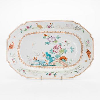A porcelain serving dish, China, Qing dynasty, Qianlong (1736-95).