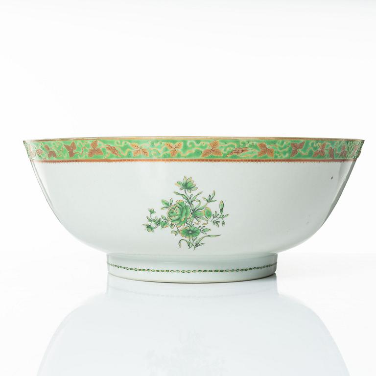 Bålskål, kompaniporslin, Qingdynastin, Qianlong (1736-95).