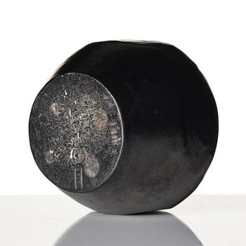 Anders & Bess Wissler, vas, stengods, Ateljé Solklinten, Mariefred, 1915.
