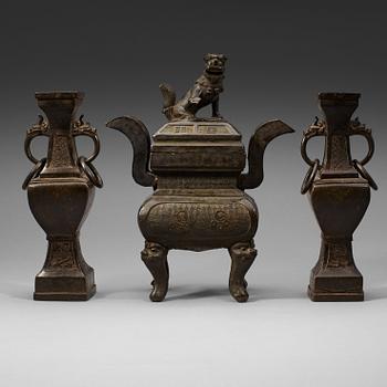 A three piece altar garniture, Ming dynasty (1368-1644).