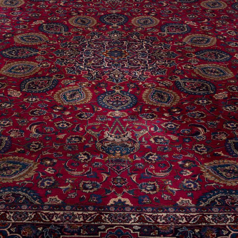 MATTA, semiantik Meshed, ca 382 x 298 cm.