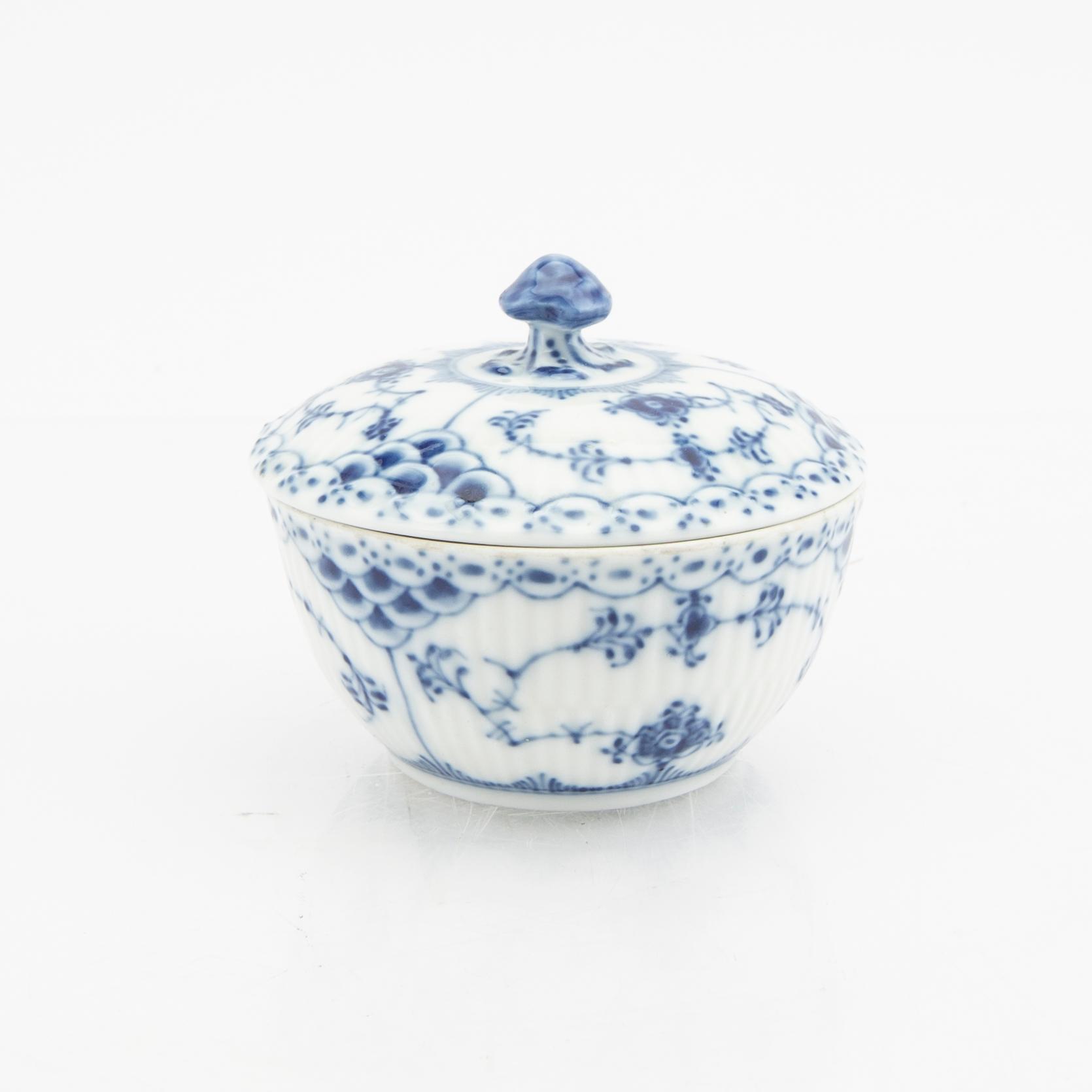 Coffee service 25 pcs "Musselmalet Riflet" Royal Copenhagen Denmark porcelain 1957-1973.
