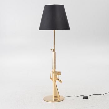 Philippe Starck, golvlampa, "Lounge Gun M 16" för Flos, 2000-tal.