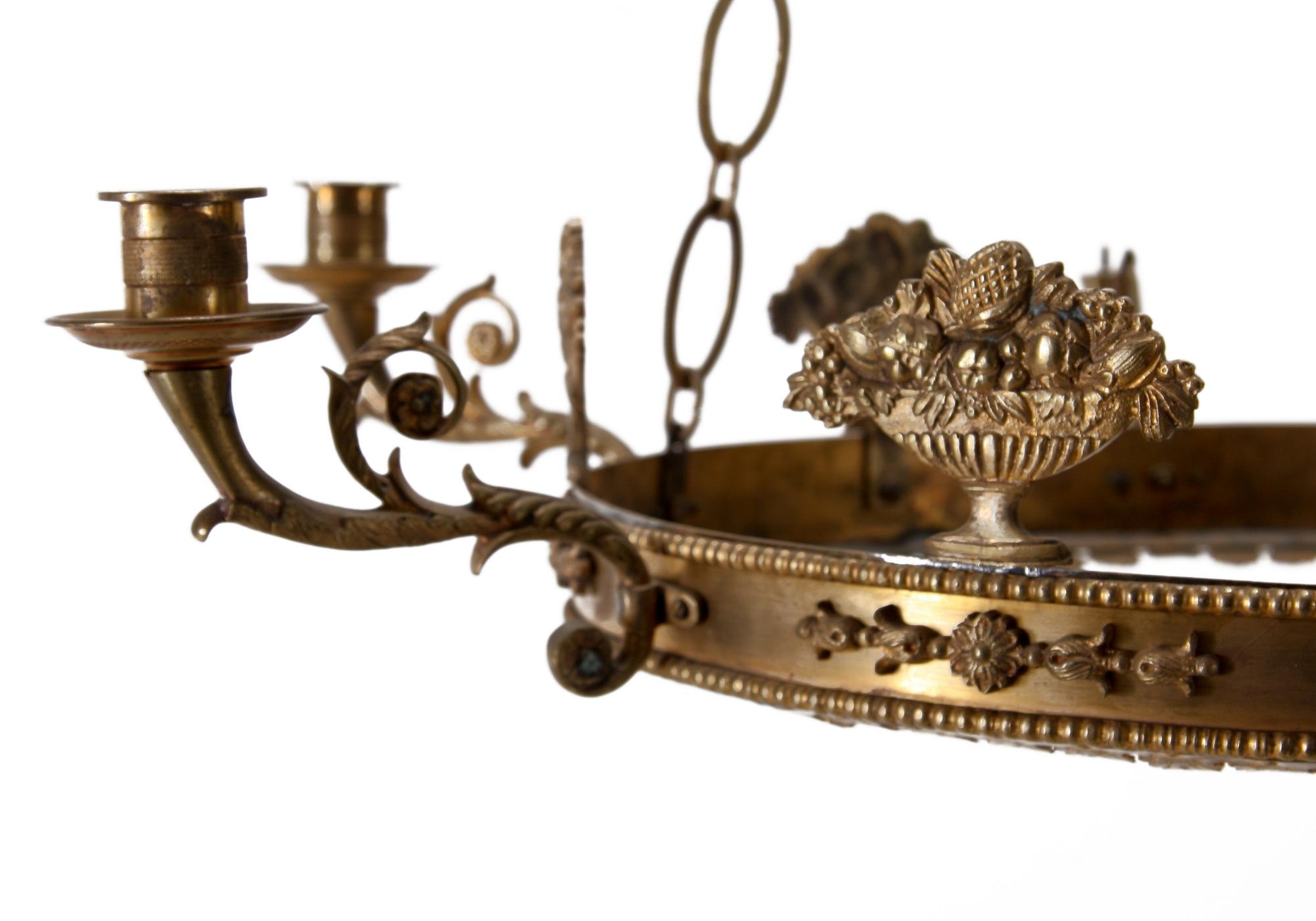 TAKAMPEL, empirestil. 1900-tal. H 70.