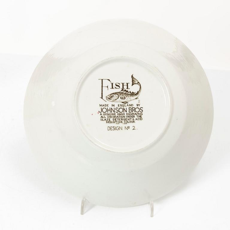 A 20-piece 'Fish' creamware serivice, Johnson Bros, England.