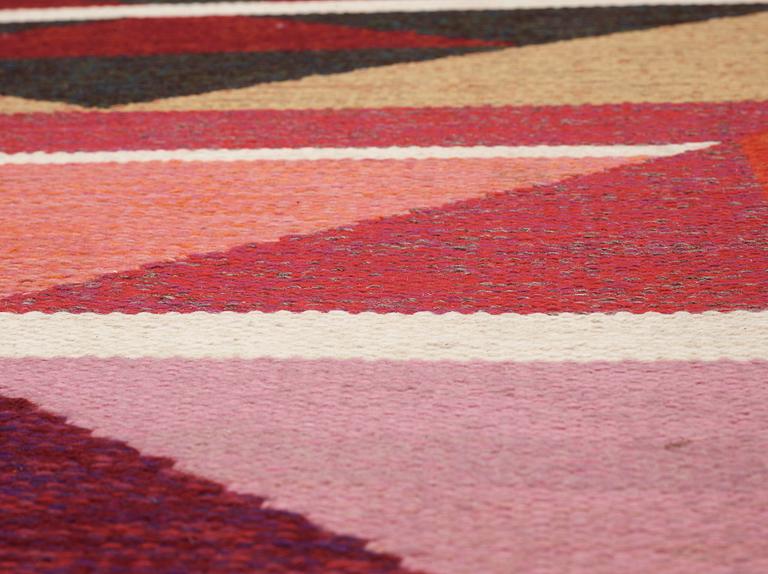 CARPET. Flat weave. 702,5 x 201 cm. Signed AÖ and embroidered A ÖSTERBERG (Agda Ö.). Sweden 1956.