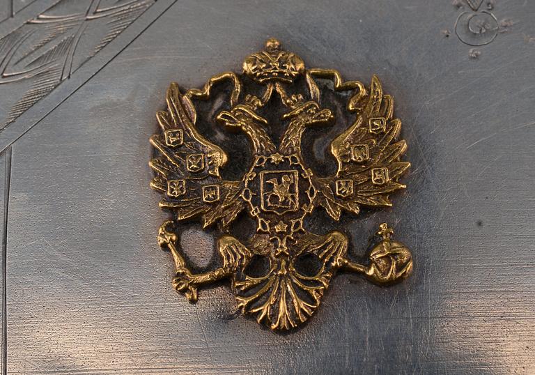 A CIGARRETTE CASE, 84 silver, gold. Ivan Alexejev 1908-17 Moskva. Vikt 195 g.