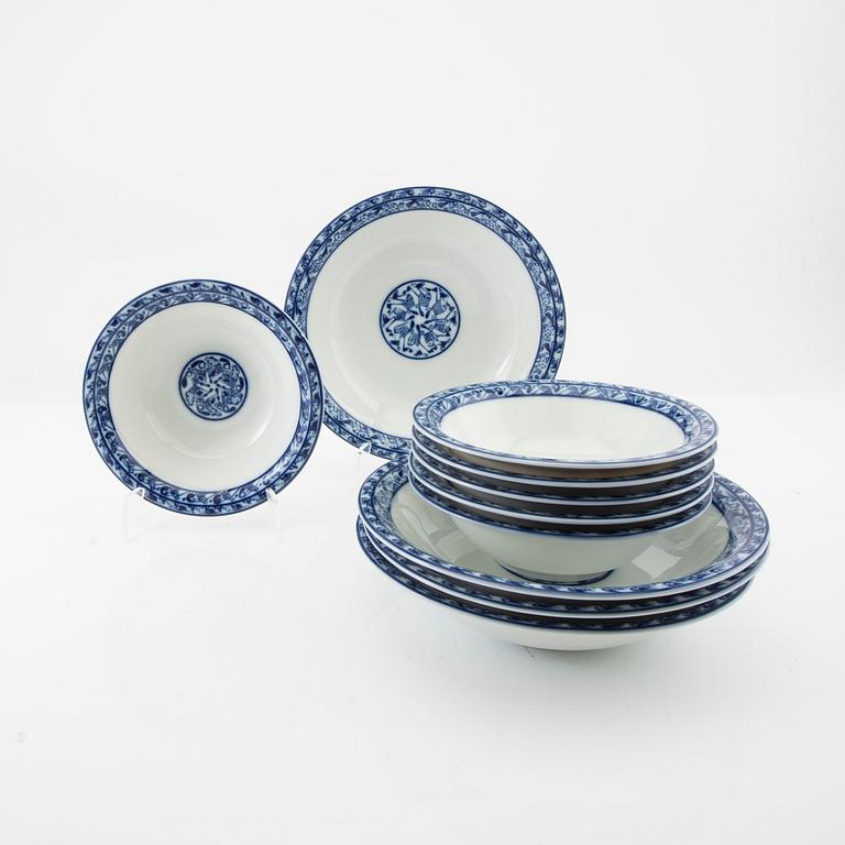 Oiva Toikka, service for 36 people "Cobolti" Rörstrand porcelain from the later part of the 20th century.
