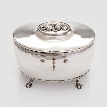 Gustaf Folcker, A silver sugar box, Stockholm 1818.