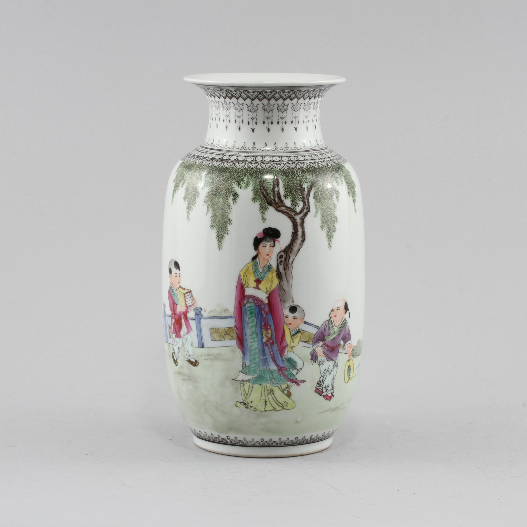 VAS, porslin, Kina, 1900-tal.