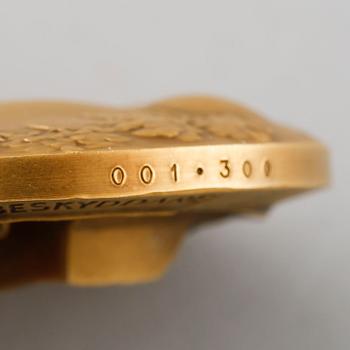 KAUKO RÄSÄNEN, minnesmedalj, silver samt 18k guld, Sporrong, numrerad 001/300, 1973.