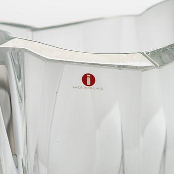 Tapio Wirkkala, vas, "Isberg", signerad Tapio Wirkkala 3825.