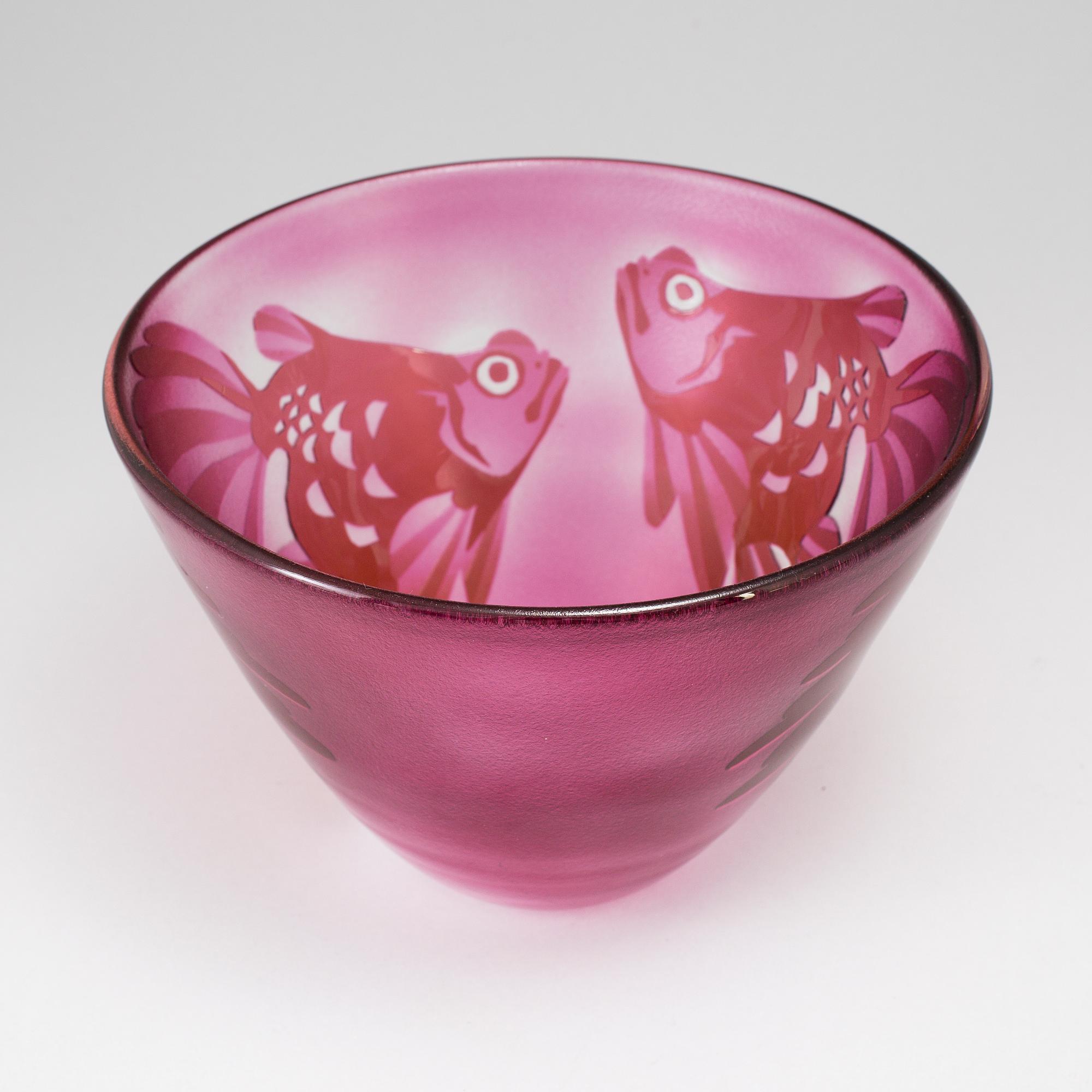 PAUL HOFF, a glass bowl from Kosta, signed.