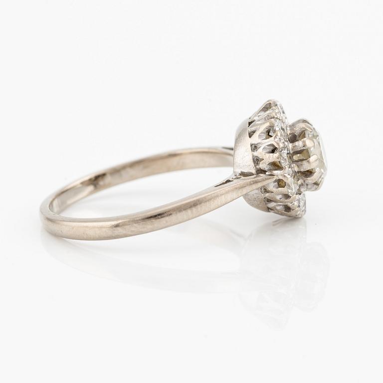 Ring, carmine ring, 18K white gold with brilliant-cut diamonds.