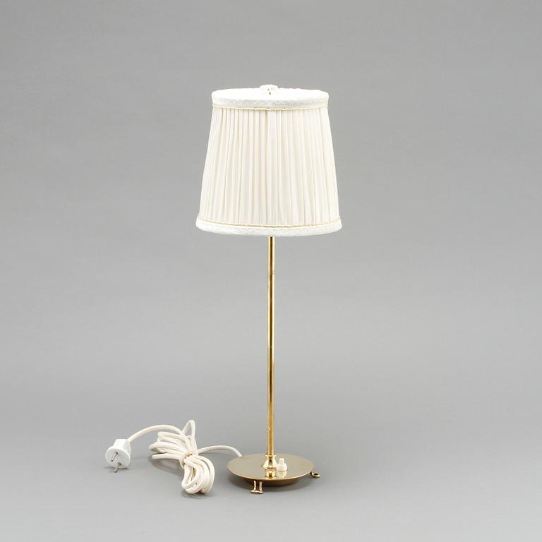 JOSEF FRANK, bordslampa 2552, Firma Svenskt Tenn, modellen formgiven 1938.