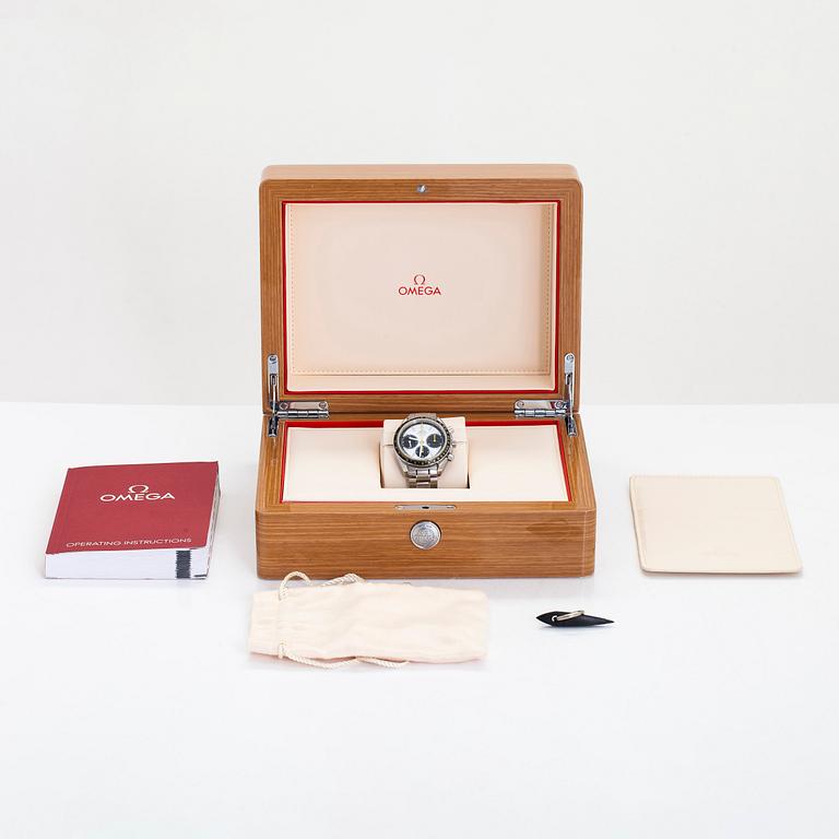 Omega, Speedmaster, Racing, "Panda", 100 m, kronograf, armbandsur, 40 mm.