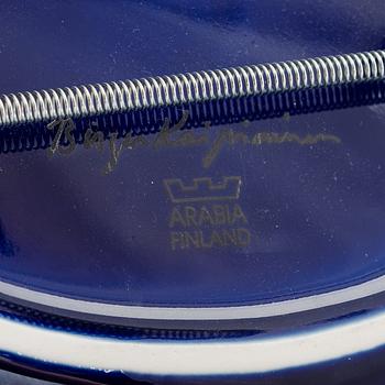 Birger Kaipiainen, koristelautanen, keramiikkaa, signeerattu Birger Kaipiainen, Arabia Finland.
