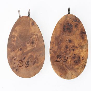 Bertil Fällman, hängsmycken 2 st signerade.