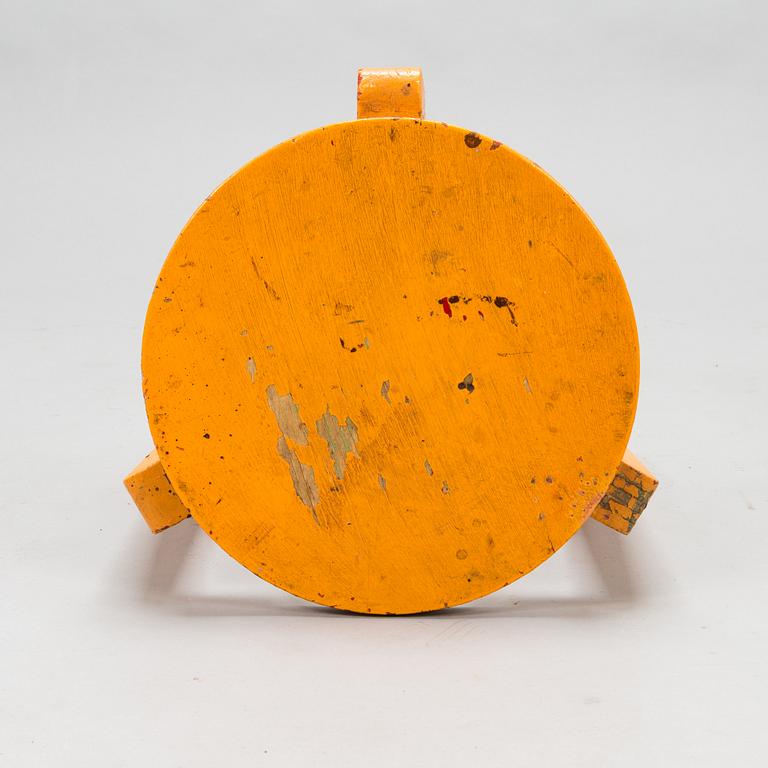 Otto Korhonen, jakkara, O.Y. Huonekalu- ja Rakennustyötehdas A.B. 1920-luvun loppu.