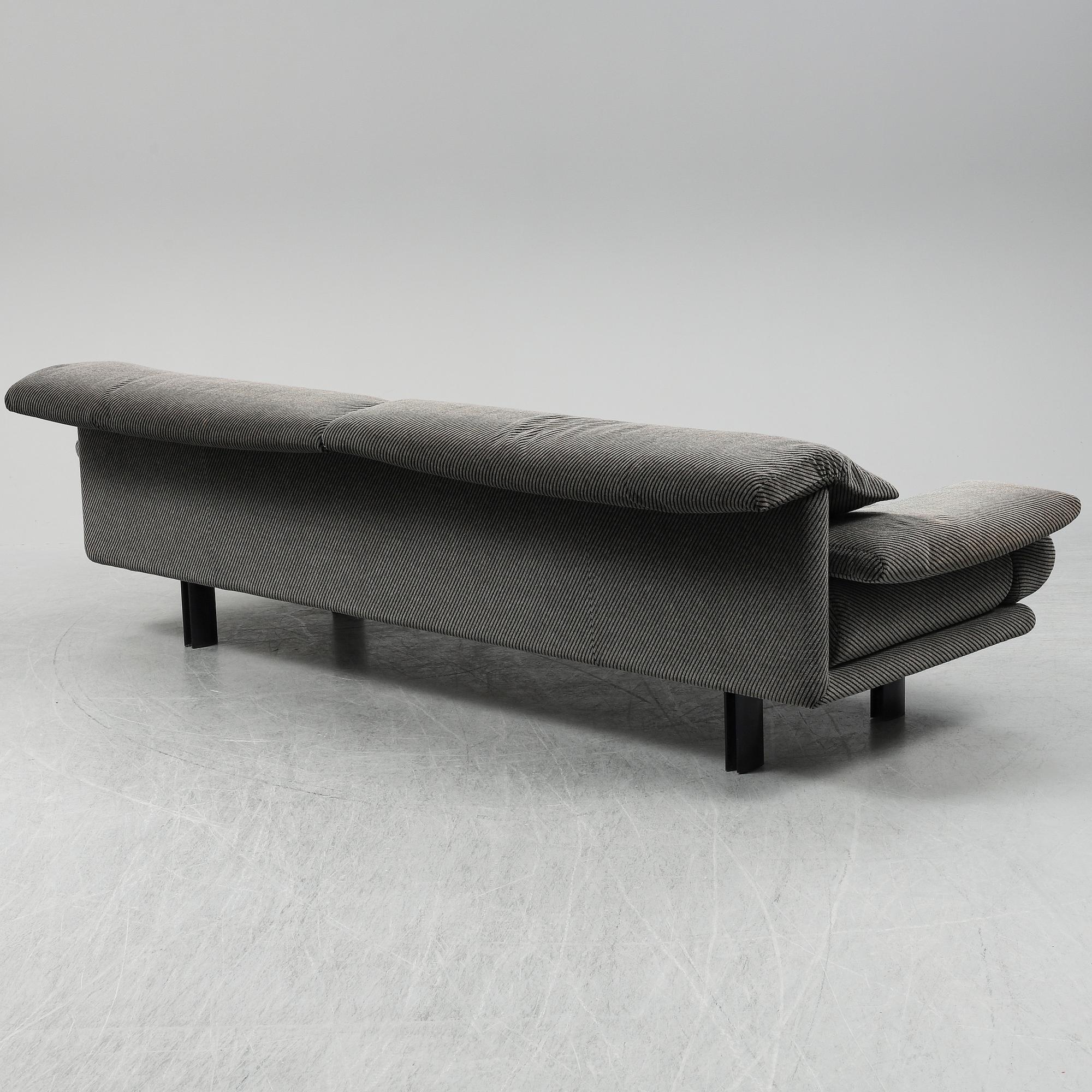 A 'Alanda' sofa by Paolo Piva for B&B Italia. - Bukowskis