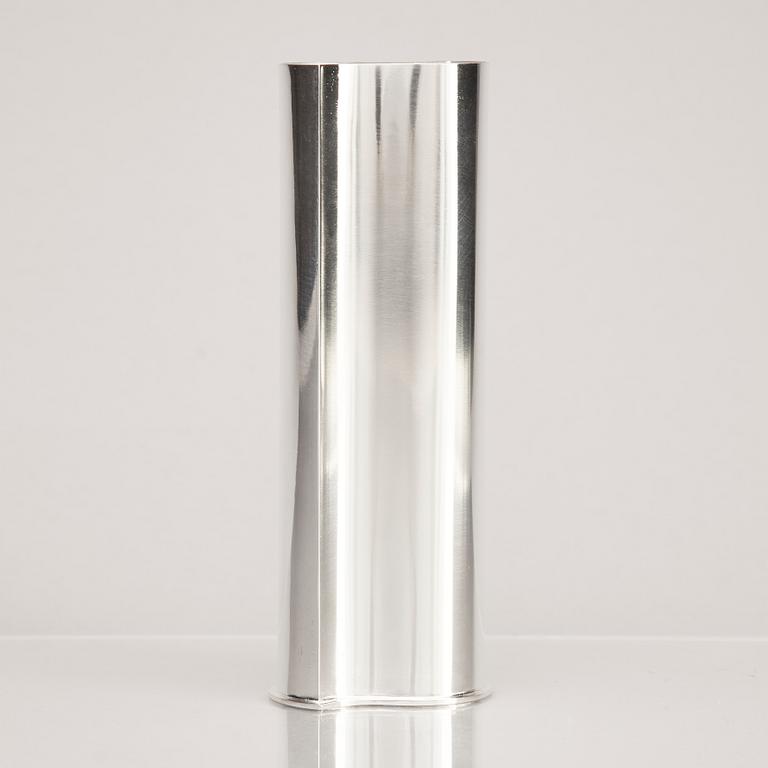 Rolf Lindståhl, vas, sterling silver, Stockholm 2020.
