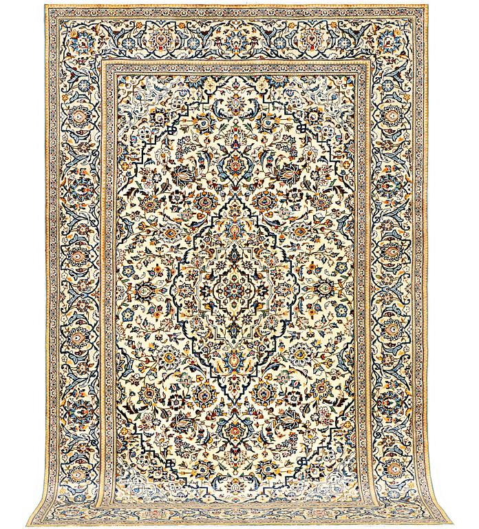 A Kashan carpet, c. 316 x 196 cm.