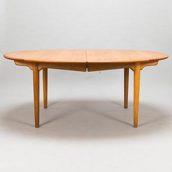 Hans J Wegner, A 1950s dining table model JH 567, Johannes Hansen, Denmark.