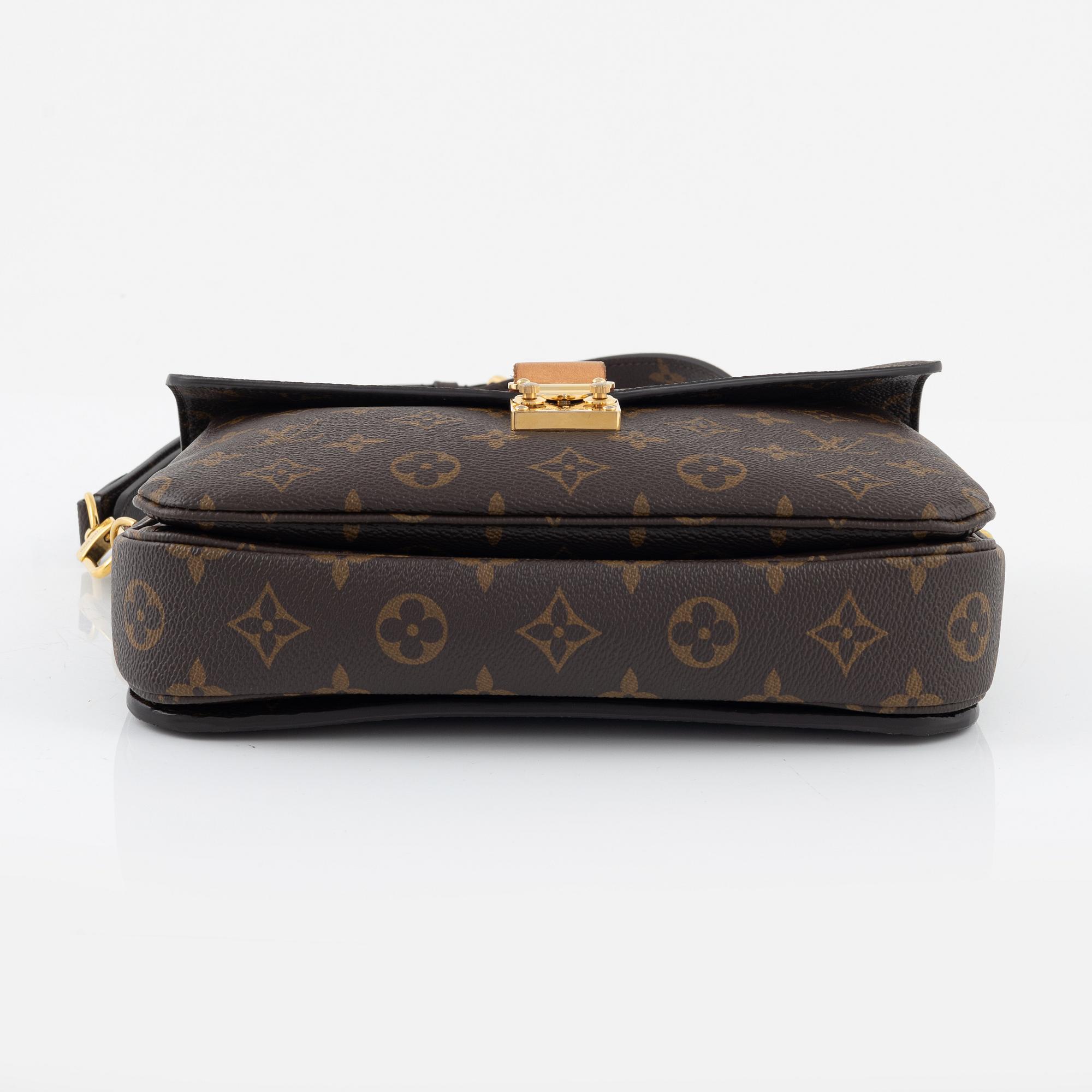 Louis Vuitton, a 'Pochette Metis' monogram canvas handbag, 2020.