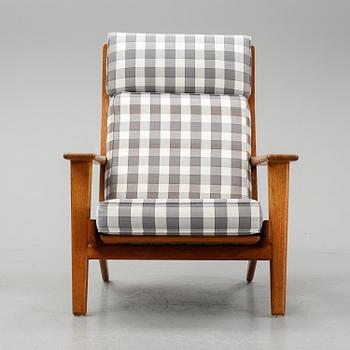 Hans J Wegner, an easy chair GE-290, Getama Gedsted, late 20th century.