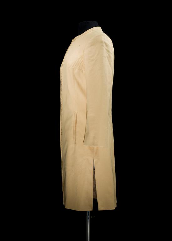 A cotton coat by Guy Laroche.