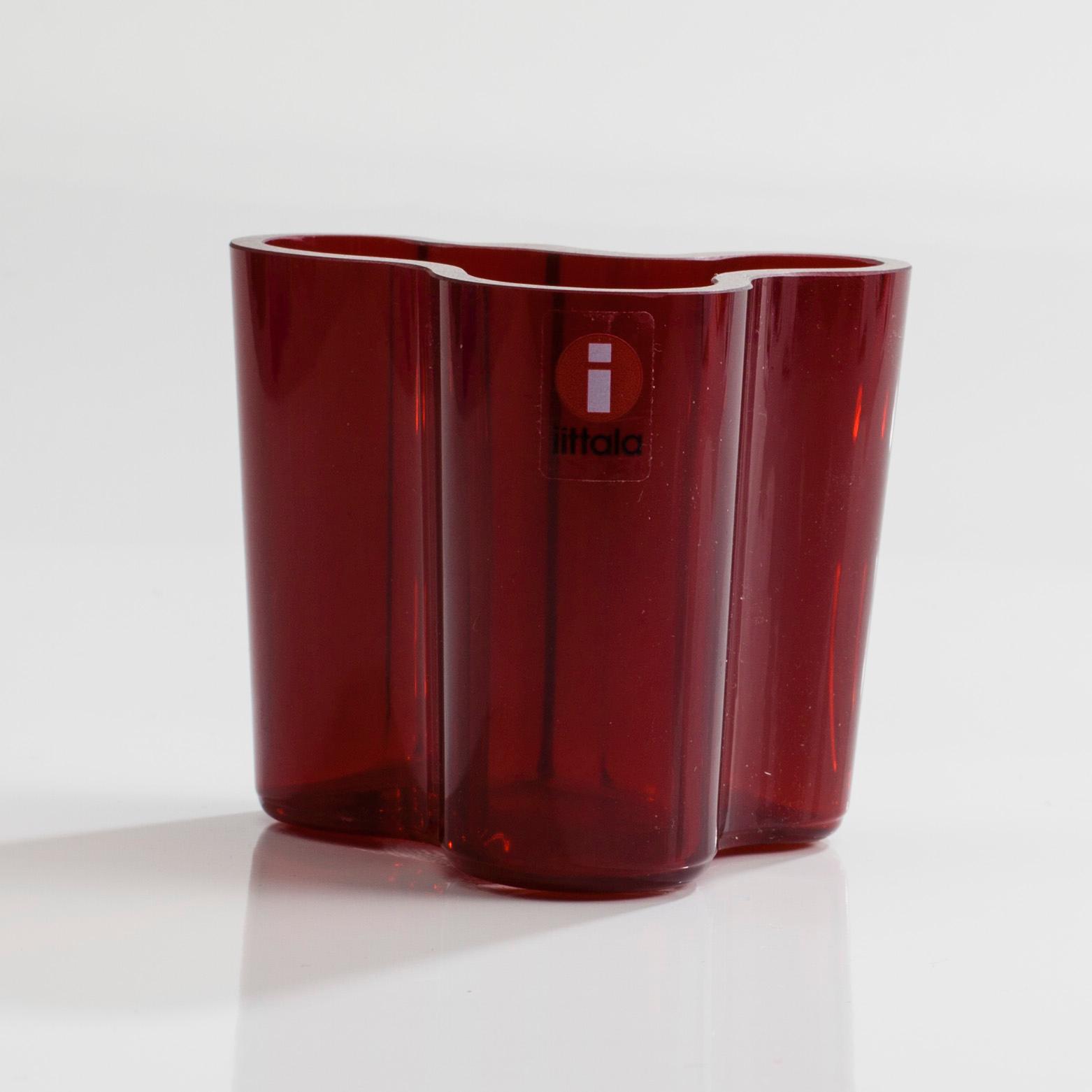 SKÅLAR, 5 st, och VASER, 2 st, Alvar Aalto Iittala.