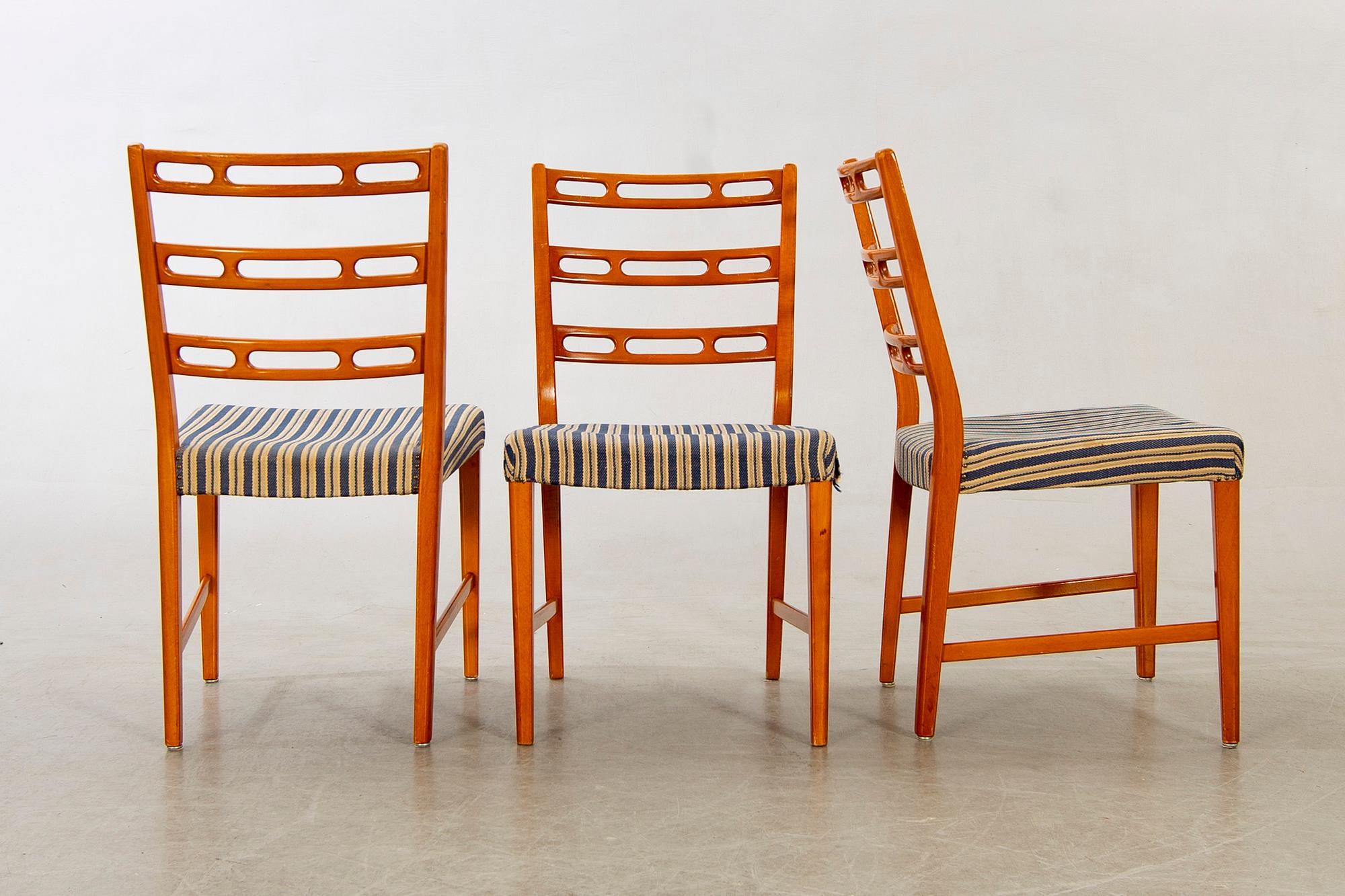 David Rosén,  stolar 4 st, ur Futura-serien för Nordiska Kompaniet, formgivna 1949.