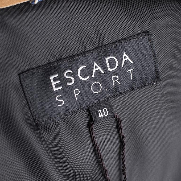 DUNJACKA, Escada Sport.