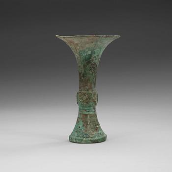 1284. An archaic bronze ritual libation vessel (Gu), Shang Dynasty (1600 BC-1046 BC).