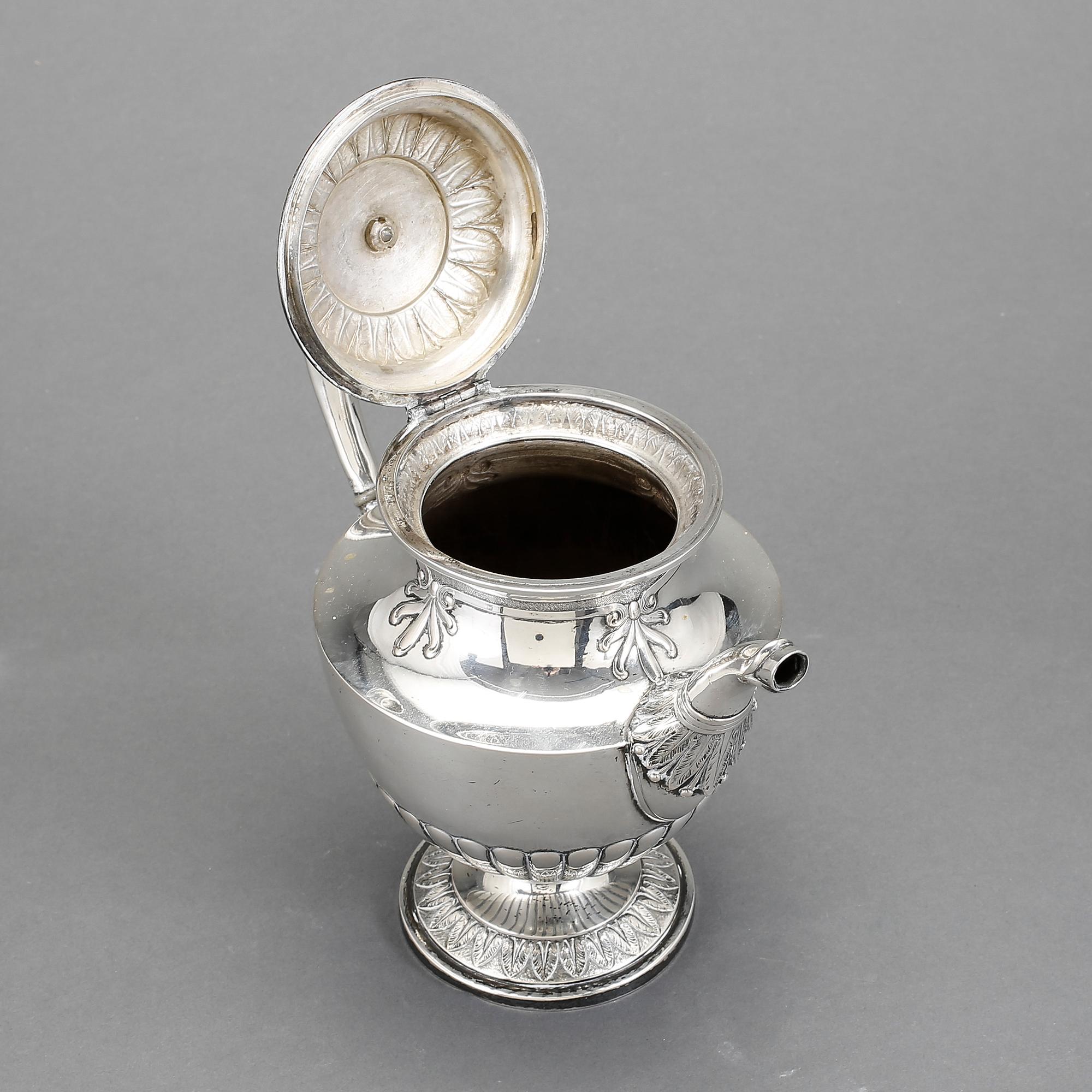 KANNA, låghaltigt silver, Tyskland, 1900-tal, vikt ca 724 g.