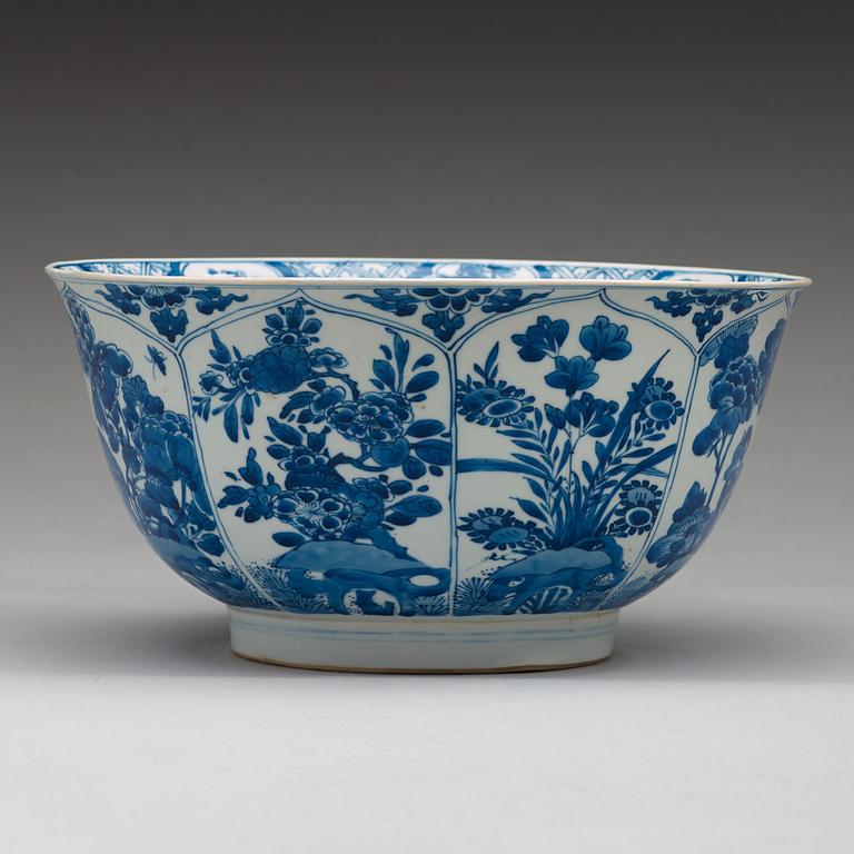 BÅLSKÅL, porslin. Qingdynastin, Kangxi (1662-1722).