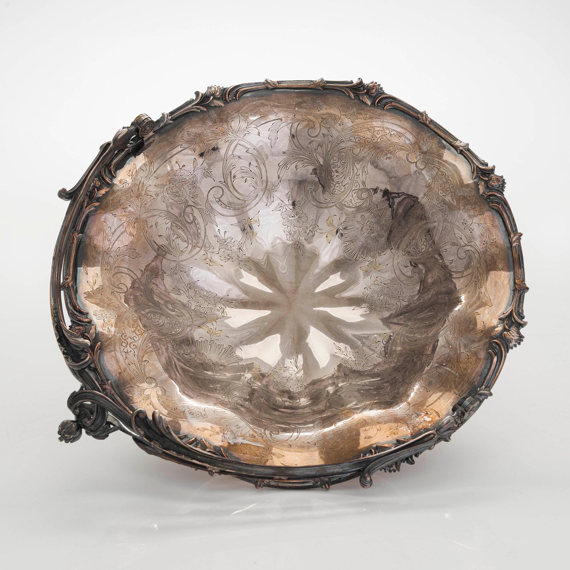 A Christofle silver plated fruit basket, France, ca mid 1900's.