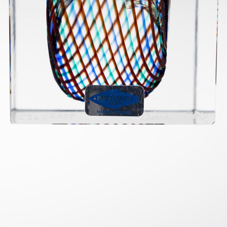Oiva Toikka, an annual glass cube, signed Oiva Toikka Nuutajärvi 1994 and numbered 596/2000.