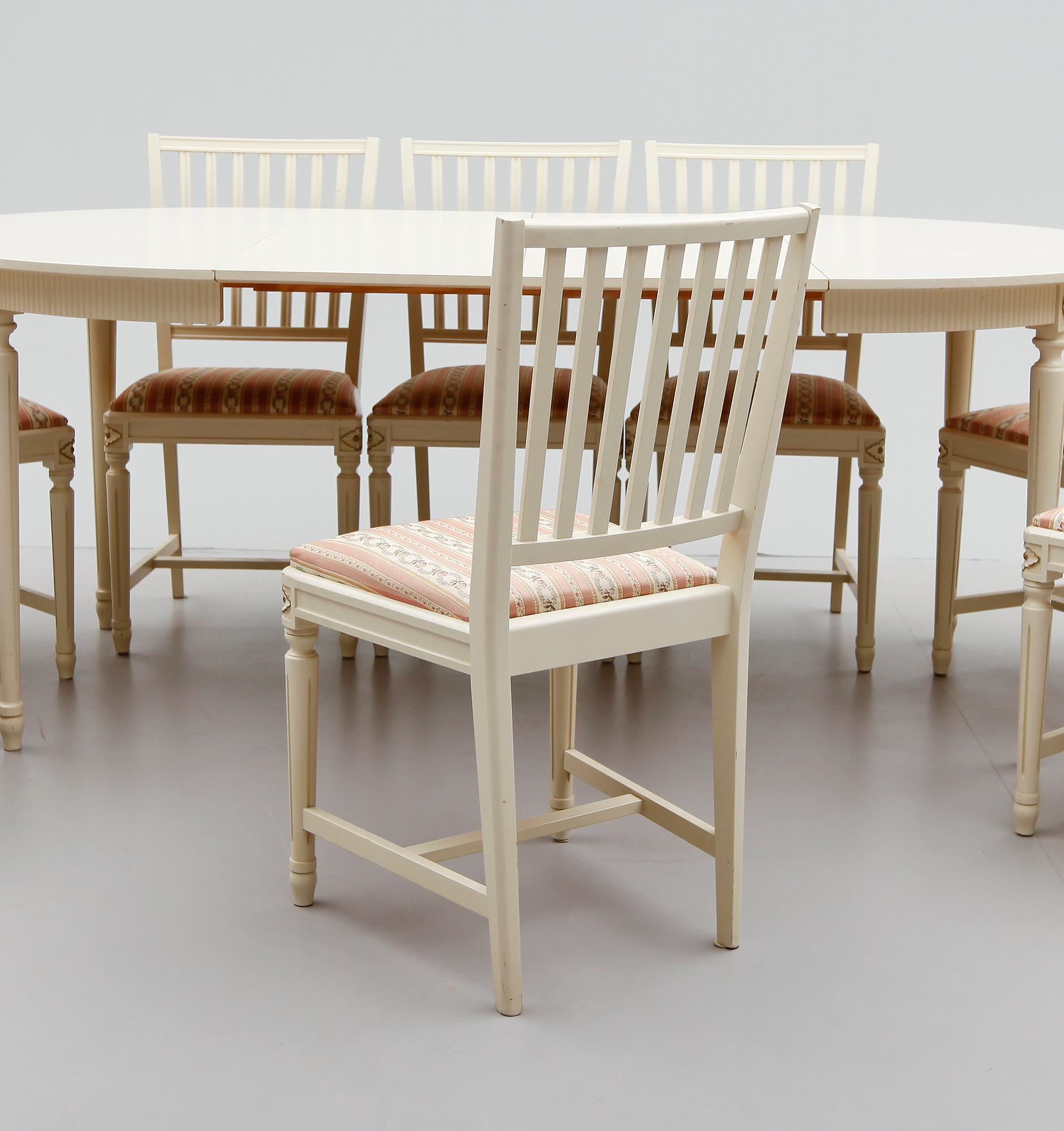 MATGRUPP, 9 delar, gustaviansk stil, 1900-talets andra hälft.