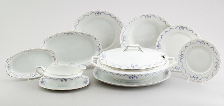 MATSERVIS, 49 delar, porslin, 1900-talets första hälft.