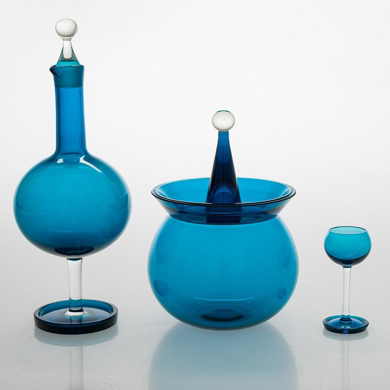 Nanny Still, a 'Harlequin' candy bowl, decanter, and set of five liqueur glasses, Riihimäen Lasi, Finland, 1960s.