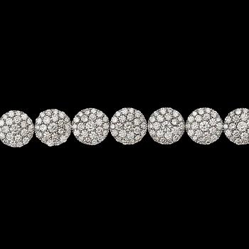 A brilliant cut diamond bracelet, tot. app. 7.80 ct.