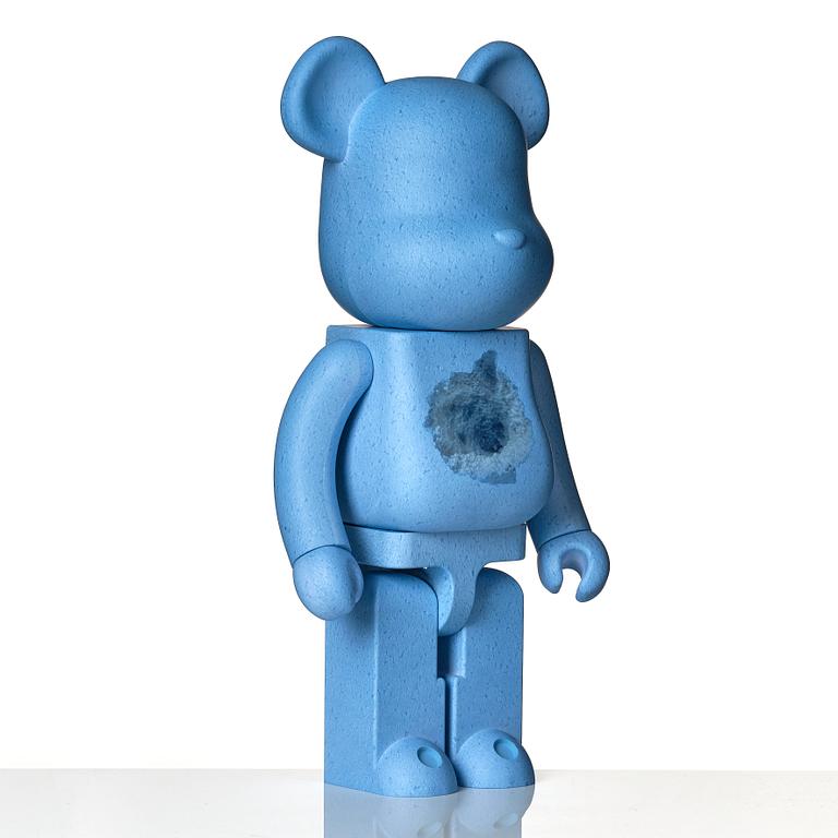 "1000% Bearbrick Snarkitecture X Blackrainbow Blue Edition".