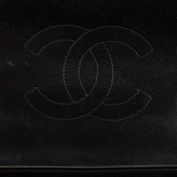 A bag by Chanel, "Grand sac à rabat avec poignée" 2017.