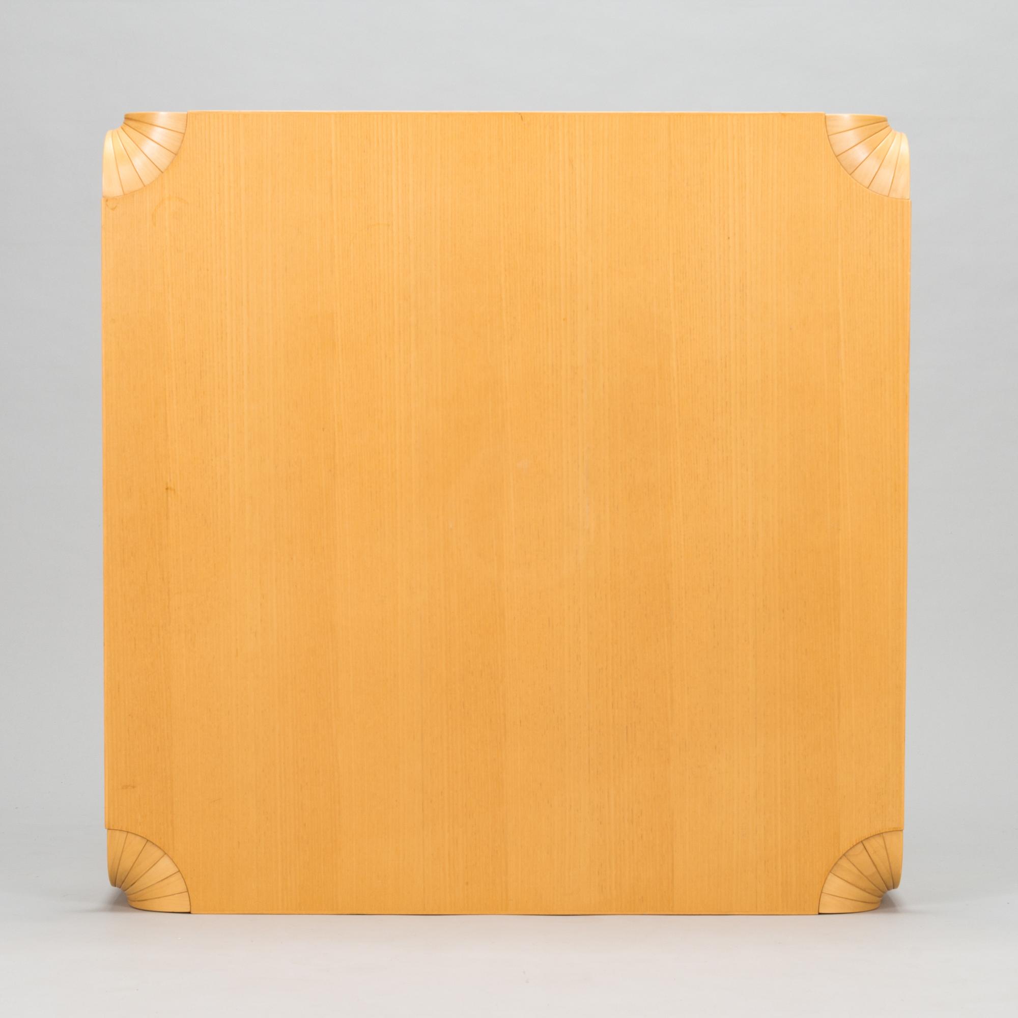 Alvar Aalto, soffbord, MX800B, Artek. Modellen formgiven år 1954.